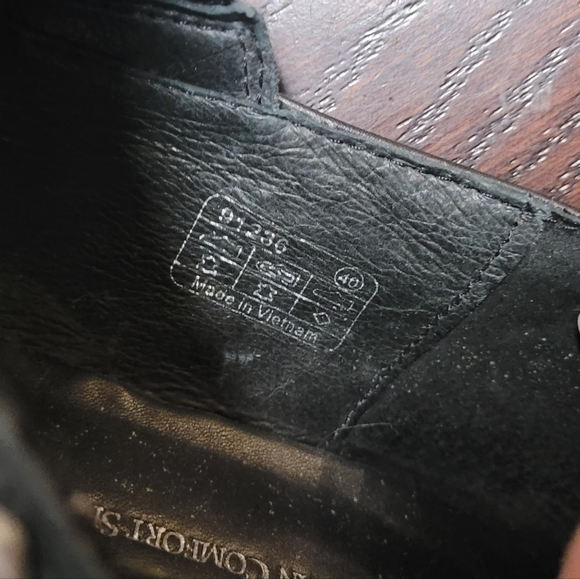 ***CLEARANCE SALE ***Josef Seilbel heels - Picture 6 of 6